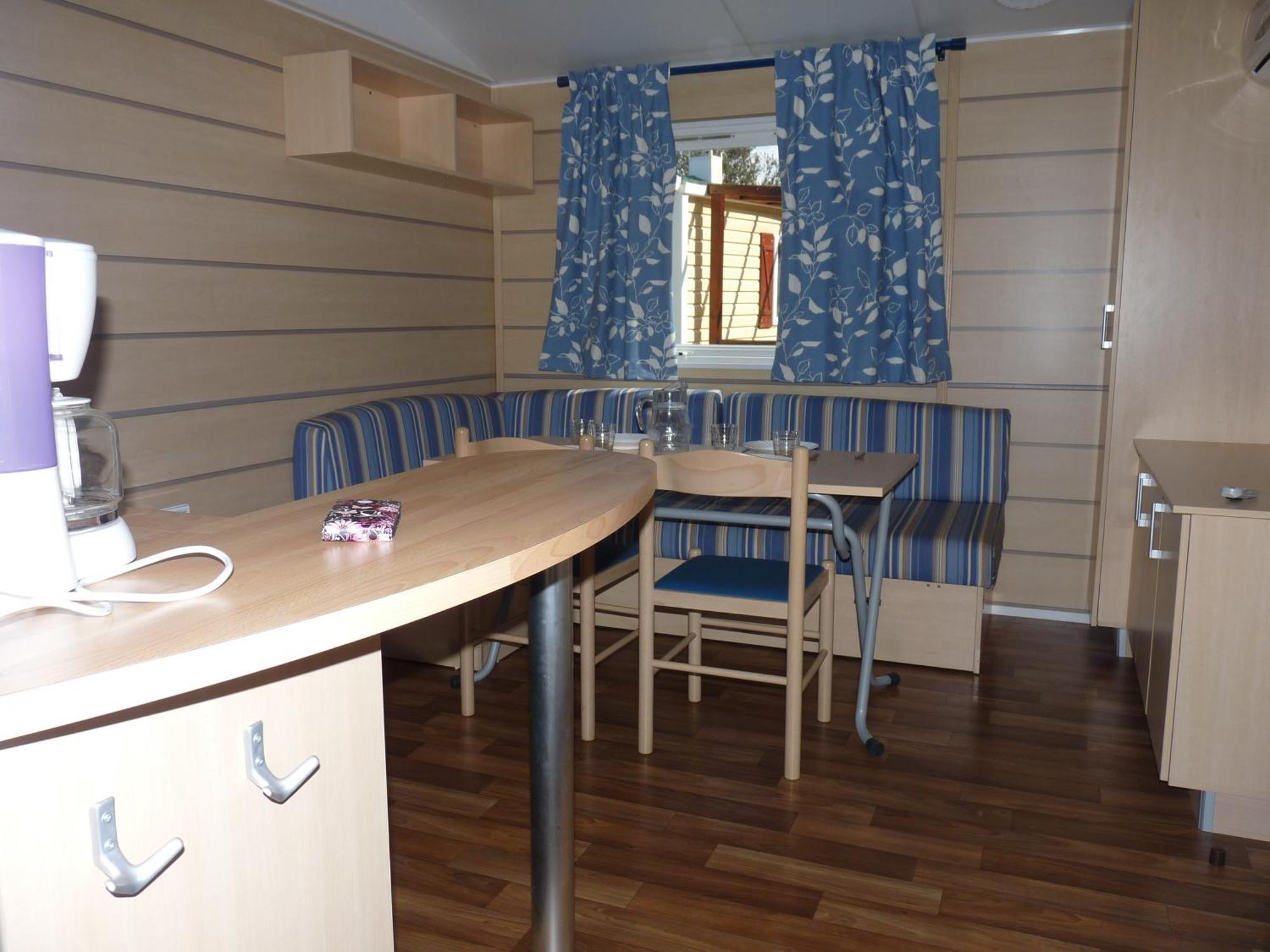 Camping Mobile Home U Sole Marinu Patrimonio Pokoj fotografie