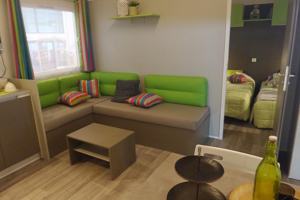 Camping Mobile Home U Sole Marinu Patrimonio Pokoj fotografie