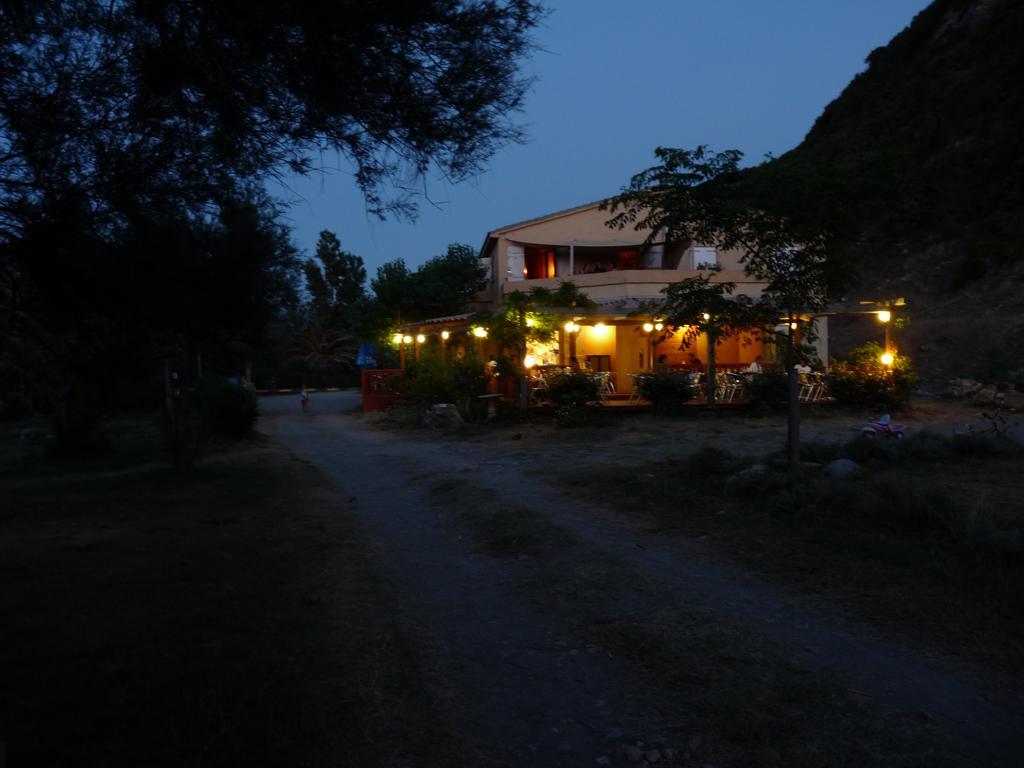 Camping Mobile Home U Sole Marinu Patrimonio Exteriér fotografie