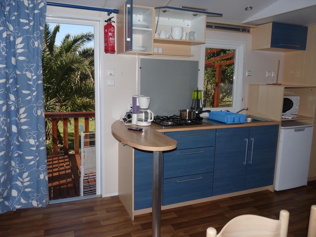Camping Mobile Home U Sole Marinu Patrimonio Pokoj fotografie